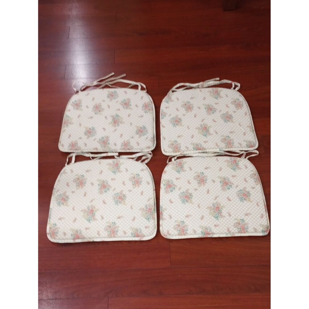 Floral Patio Seat Cushions, Set Of 4 - Vintage!